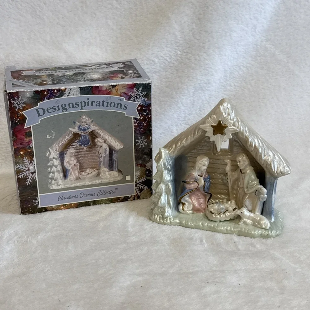Designspirations Christmas Dreams Collection‎ Nativity Scene with Box